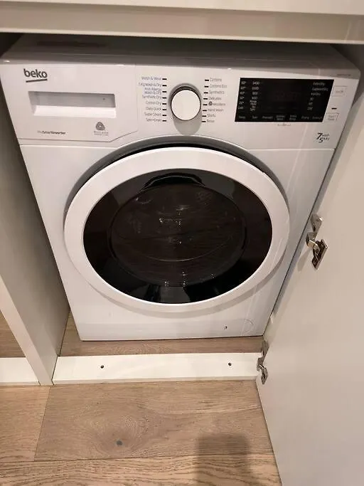 아파트 Spacious Modern 1 Bed Apartment. 런던
