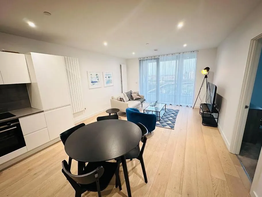 Spacious Modern 1 Bed Apartment. 런던